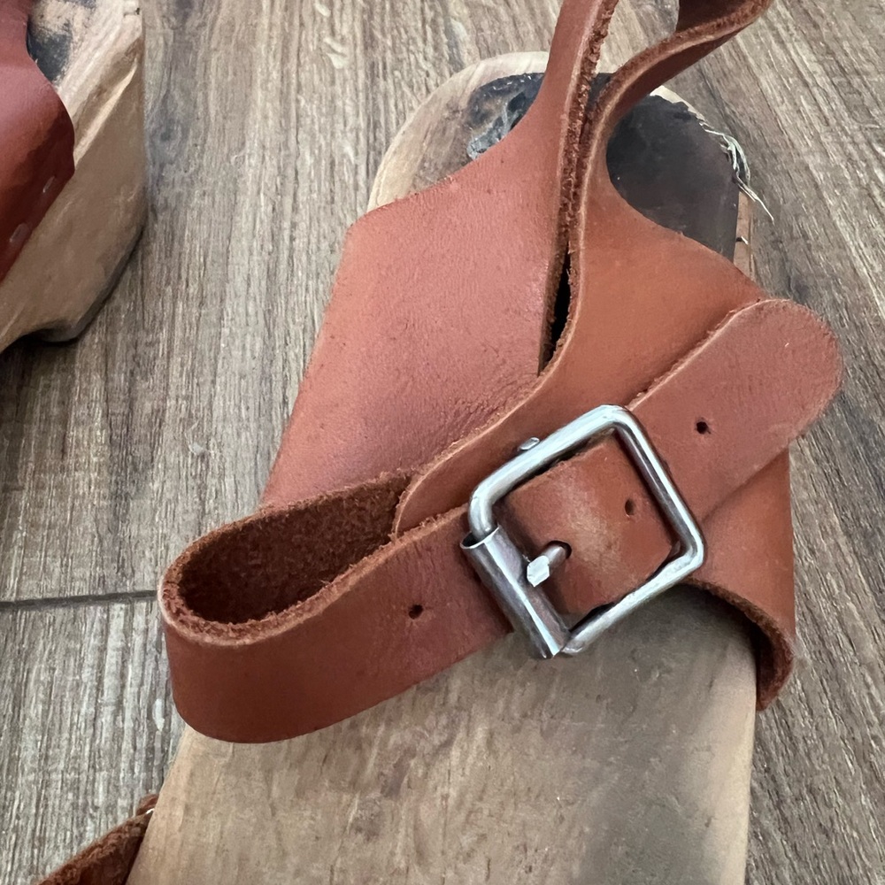 MIA Brown Leather Sandals with Buckle Wooden Clogs - Picture 7 of 7